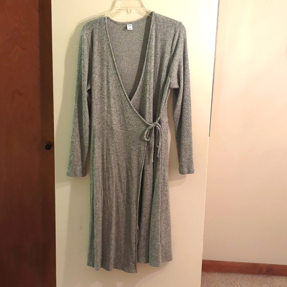 old navy long sleeve wrap dress Women's Long-Sleeved Wrap Dresses